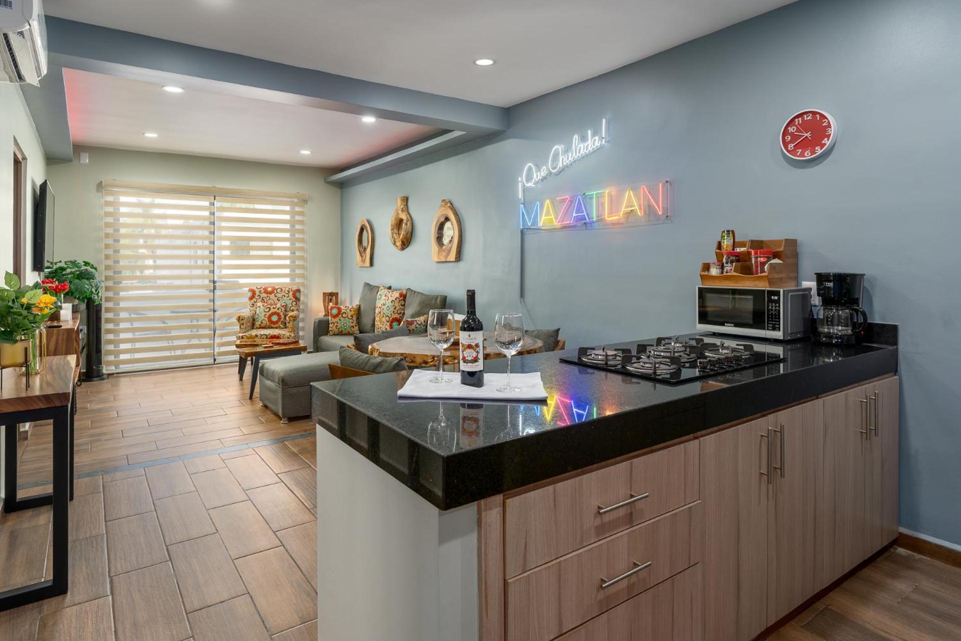 New & Comfy, 5 Star Area, Walk 2 Beach, Pool, Views, King Bed Масатлан Экстерьер фото